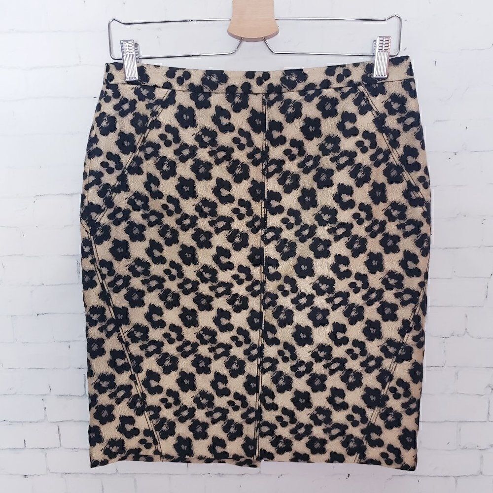Ann Taylor Pencil Skirt Size 6 Petite Animal Floral Print Straight Lined